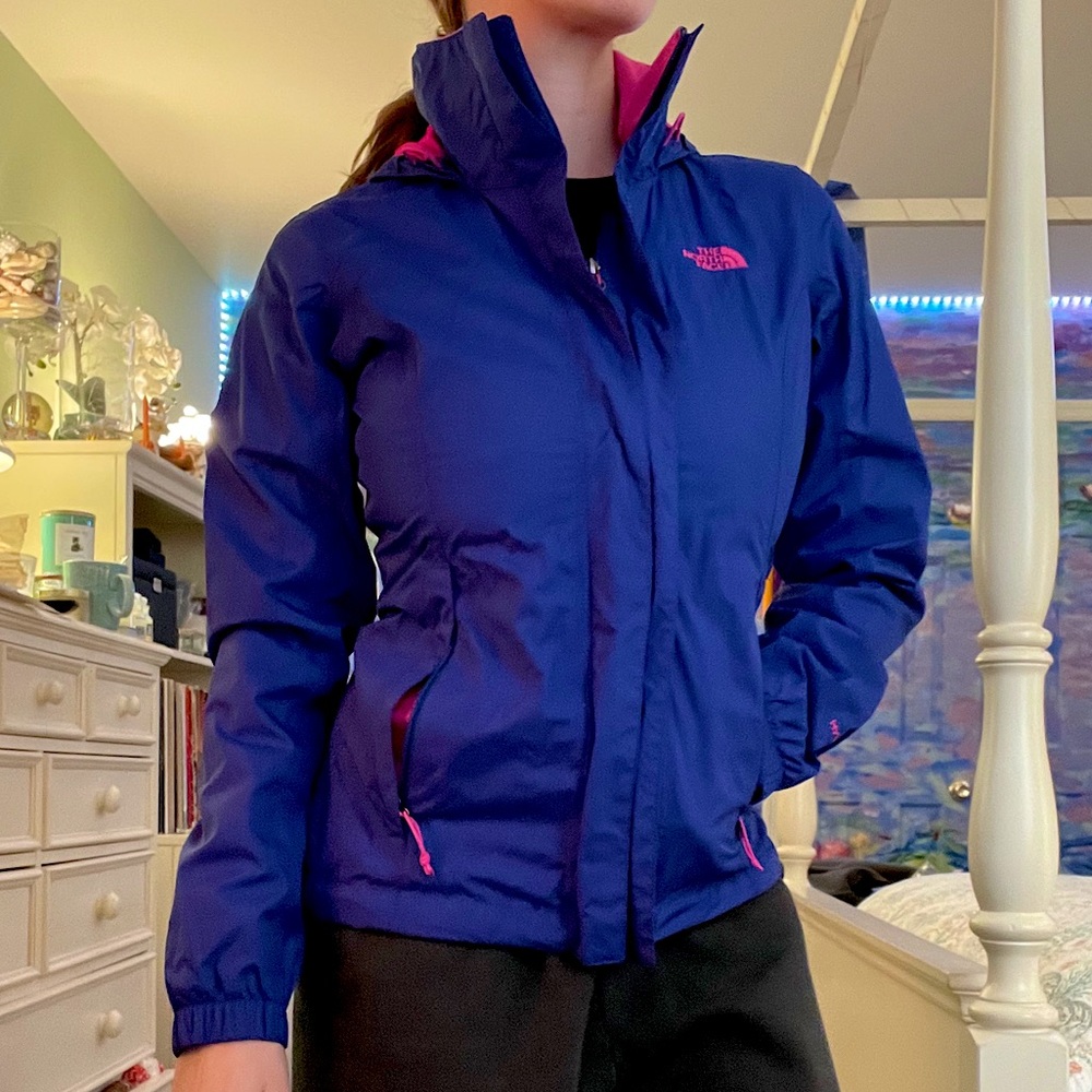 The North Face Women’s Windbreaker Size XS